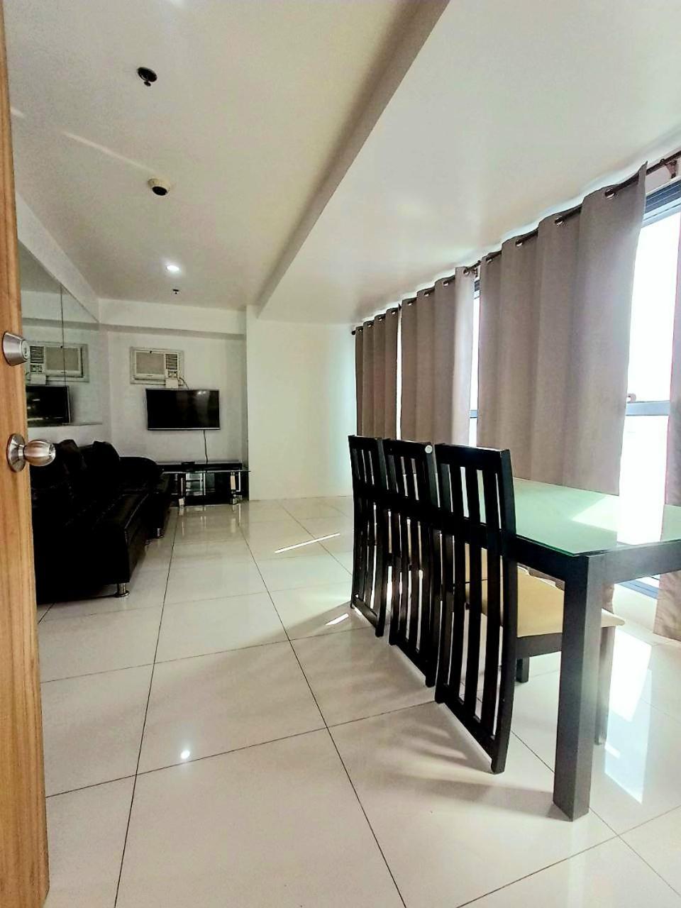 2 Bedroom In Grand Riviera Suites Infront Of Us Embassy Manila Exterior photo